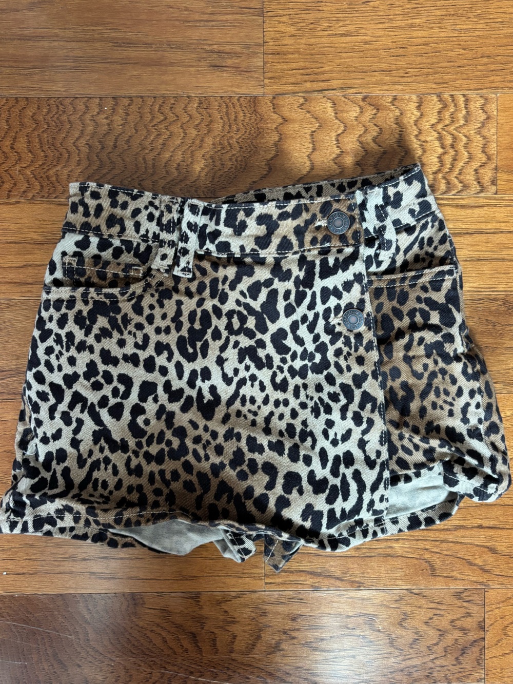 Old Navy Girls Leopard Print Skort in Tan and Black